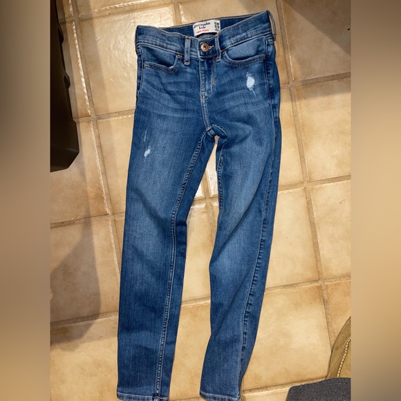 Abercrombie Kids Skinny Jeans Slim Size 9/10 - Picture 1 of 2